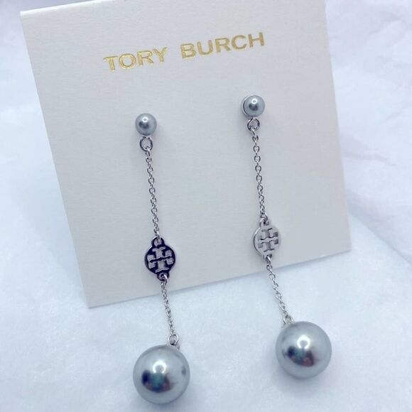New Tory Burch Silver Logo Dangle Pearl Earrings - Picture 1 of 6